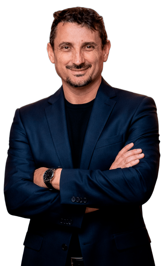 Salva Vera, experto en hipnosis clínica y creador del Método Reset, en su consulta de Valencia.